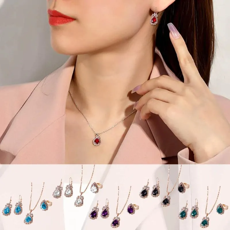 Ketten dreiteiliges Set Liebe Damen Ohrring Halskette Ring Ohrringe Schmuck Kette Mode Geschenke für Mädchen Halsbänder