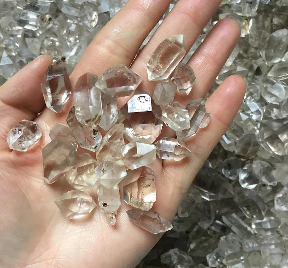 Baguette de cristal de Quartz naturel décor Herkimer diamant Double pointe spécimens minéraux Wicca guérison Reiki pierre utilisée pour la décoration de la maison9666632