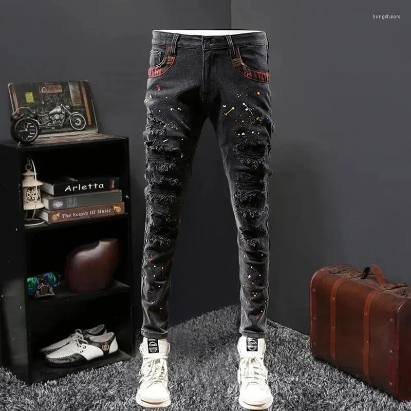 Jeans pour hommes 2023 Hommes Moto Pantalon Printemps Rétro Ripped Punk Bouton Pantalon Pantalon Homme Street
