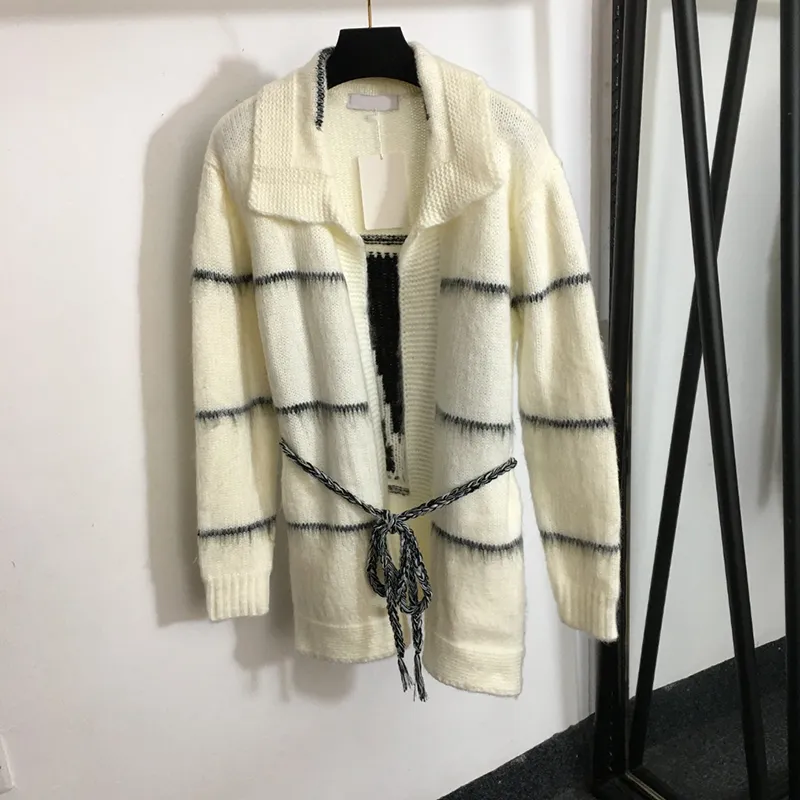 Ladies Cardigan Coat Casual Long Sweaters Classic Waist Belt Designer Sweater Outdoor Elegant Charm Sweater Outerwear