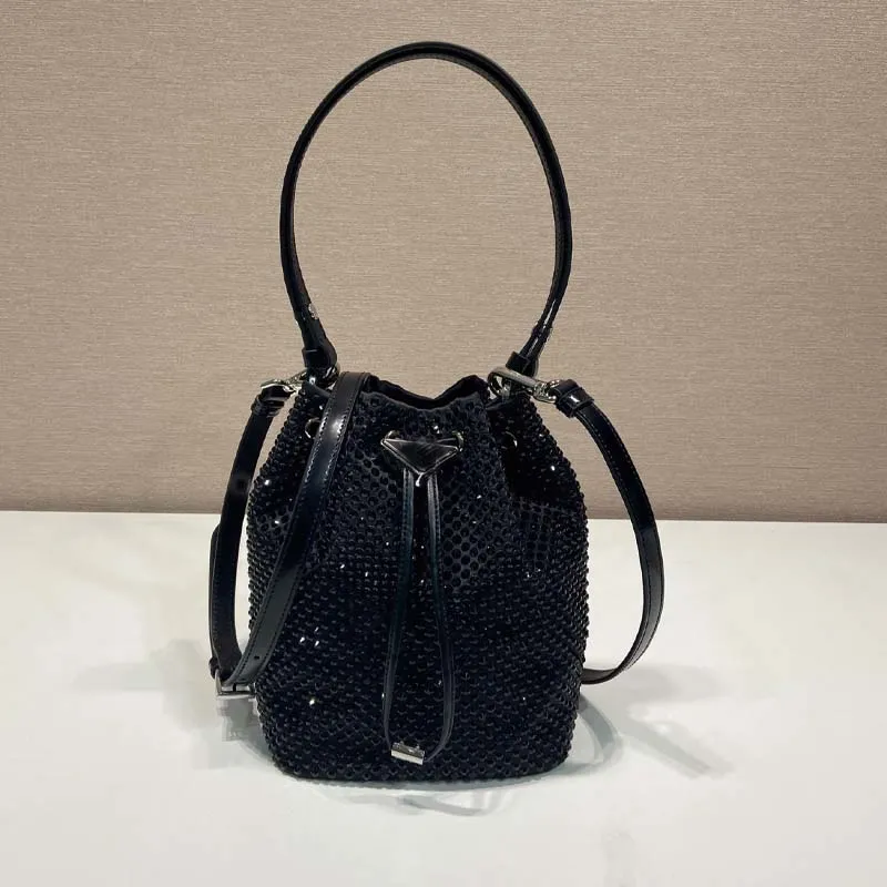 2023 Mini Crystal Bucket Bag Women's Fashion Axel Bag Trend Handväska