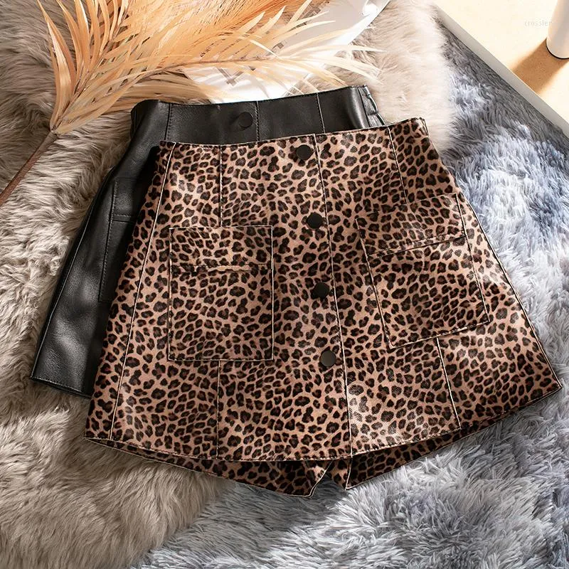 Shorts femininos de couro genuíno Mulheres 2023 Calças curtas de pele de ovelha reais para estampas de leopardo de alta cintura femmes femmes