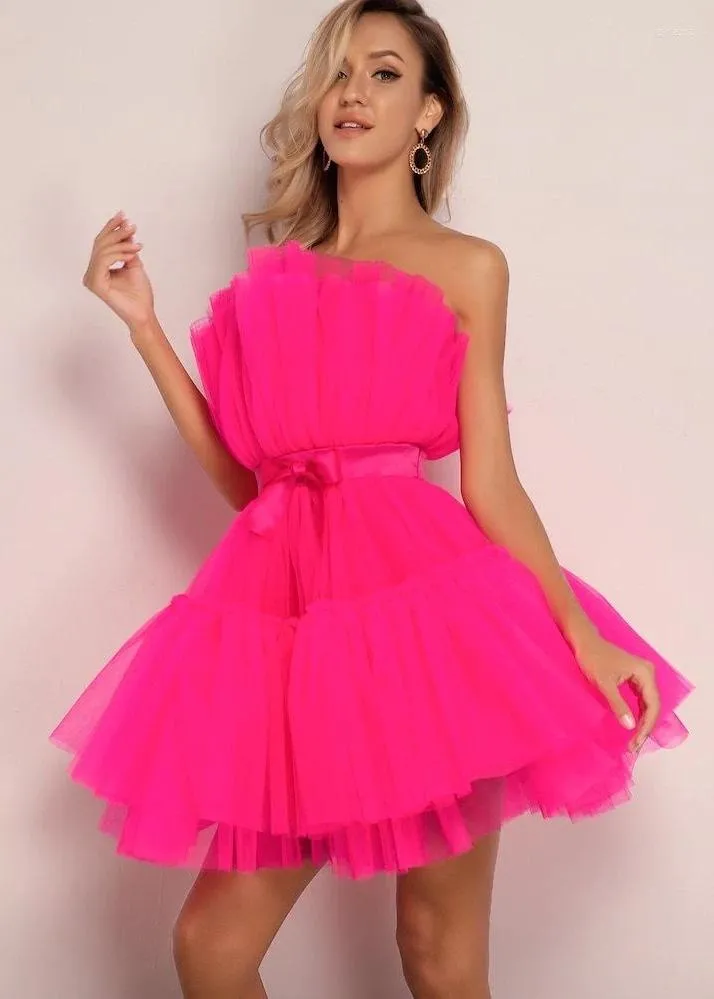 Casual Dresses Mesh Solid Pink Ruched Halloween Dress Kvinnor Sashes Strapless Club Loose Backless High midje Sexig fest Vestido