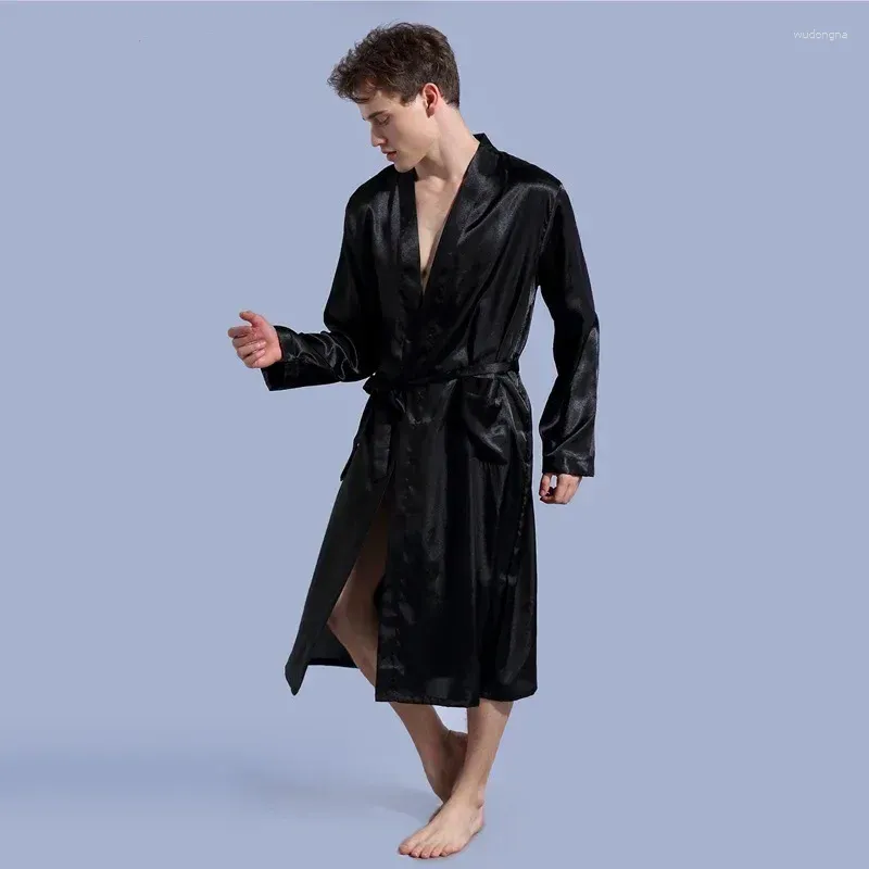 Vêtements de nuit pour hommes Hommes transfrontaliers Robe de couleur unie Cardigan mince Chemise de nuit Lâche Grande taille Printemps et automne Satin brillant