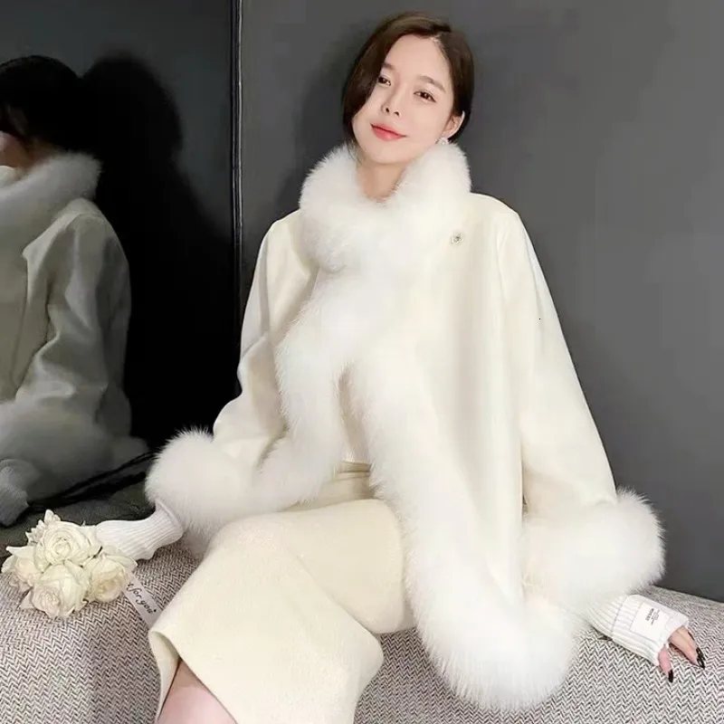 Faux Fur Winter Jacket for Women Real Cashmere Wool Coat with Natural Collar