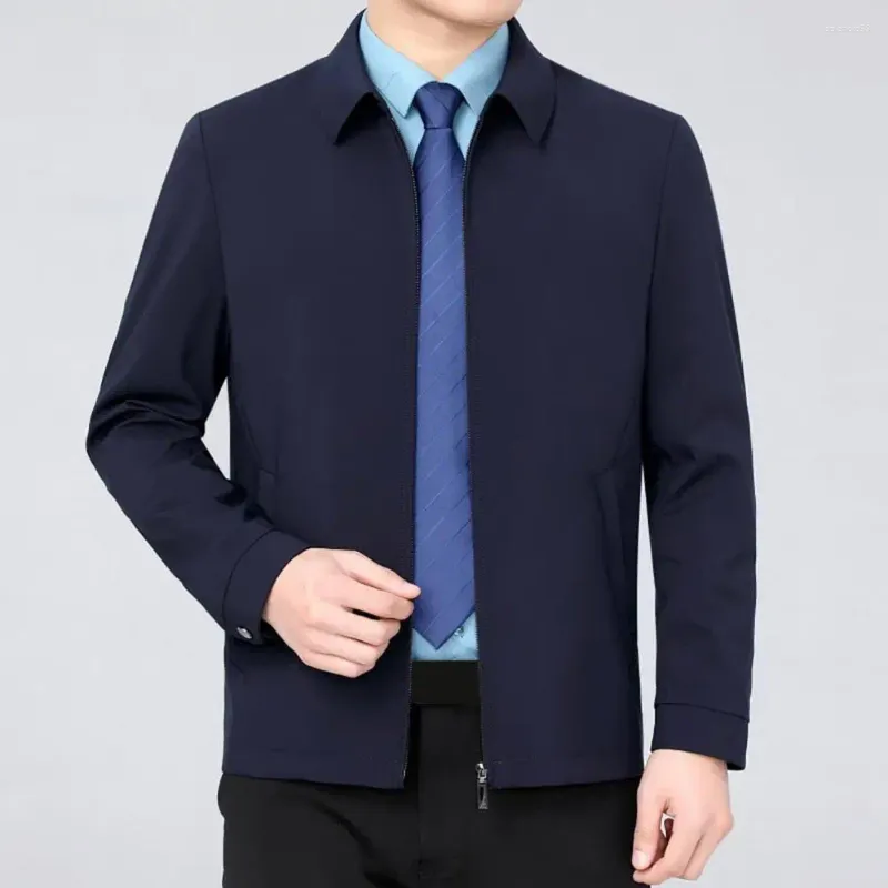 メンズジャケットの長袖のソリッドカラーシンプルで多用途なこのジャケットは、スタイリッシュなスタイリッシュな外観を持っています。