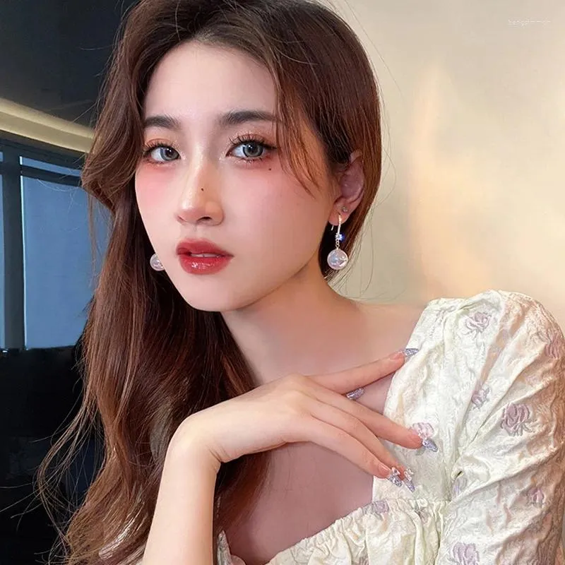 Kolczyki Dangle Elegancka syrenka perłowa koreańska biżuteria modowa dla kobiet impreza słodki temperament akcesorium akcesorium