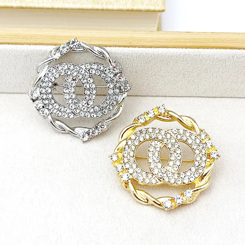 Stud Korean Rhinestone Double Ring brooch metal three round brooch women's T-shirt cardigan jewelry accessories wholesale 231120
