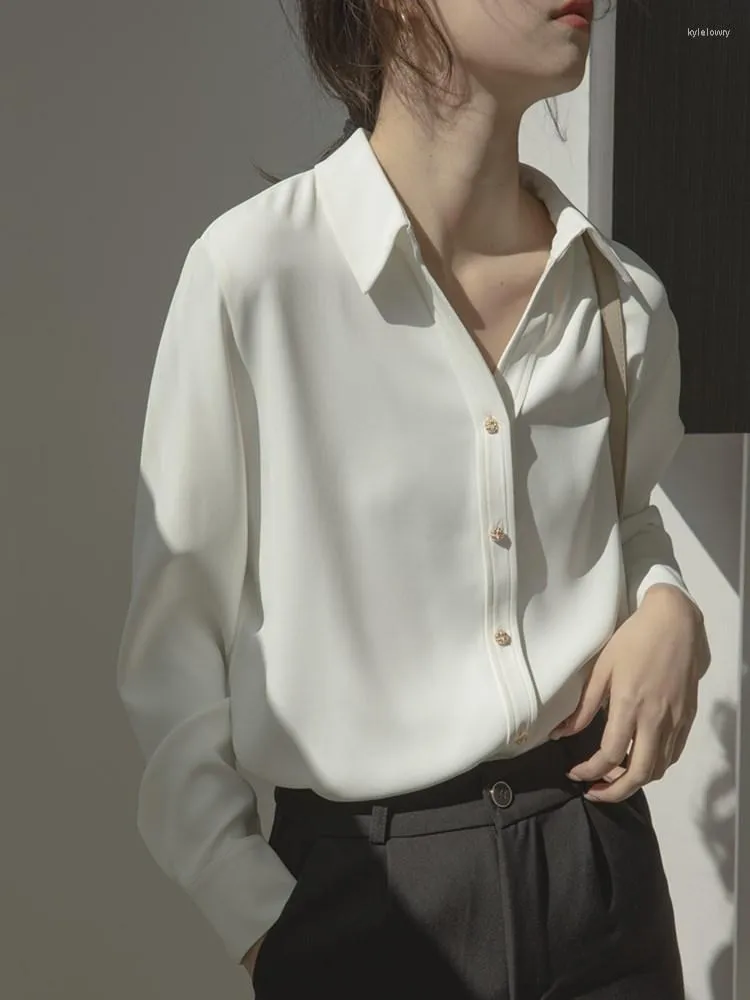 Blouses pour femmes femmes élégantes Satin Blouse mode revers col en v chemise blanche dames printemps automne à manches longues hauts de travail