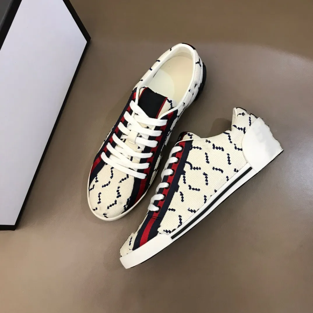 Casual Shoes Luxury Womens Embroidered Pattern Leather Ace Sneaker Designer Men Women Bee Tiger Day Gift Fashion Beige Ebony Canvas Sneakers 01