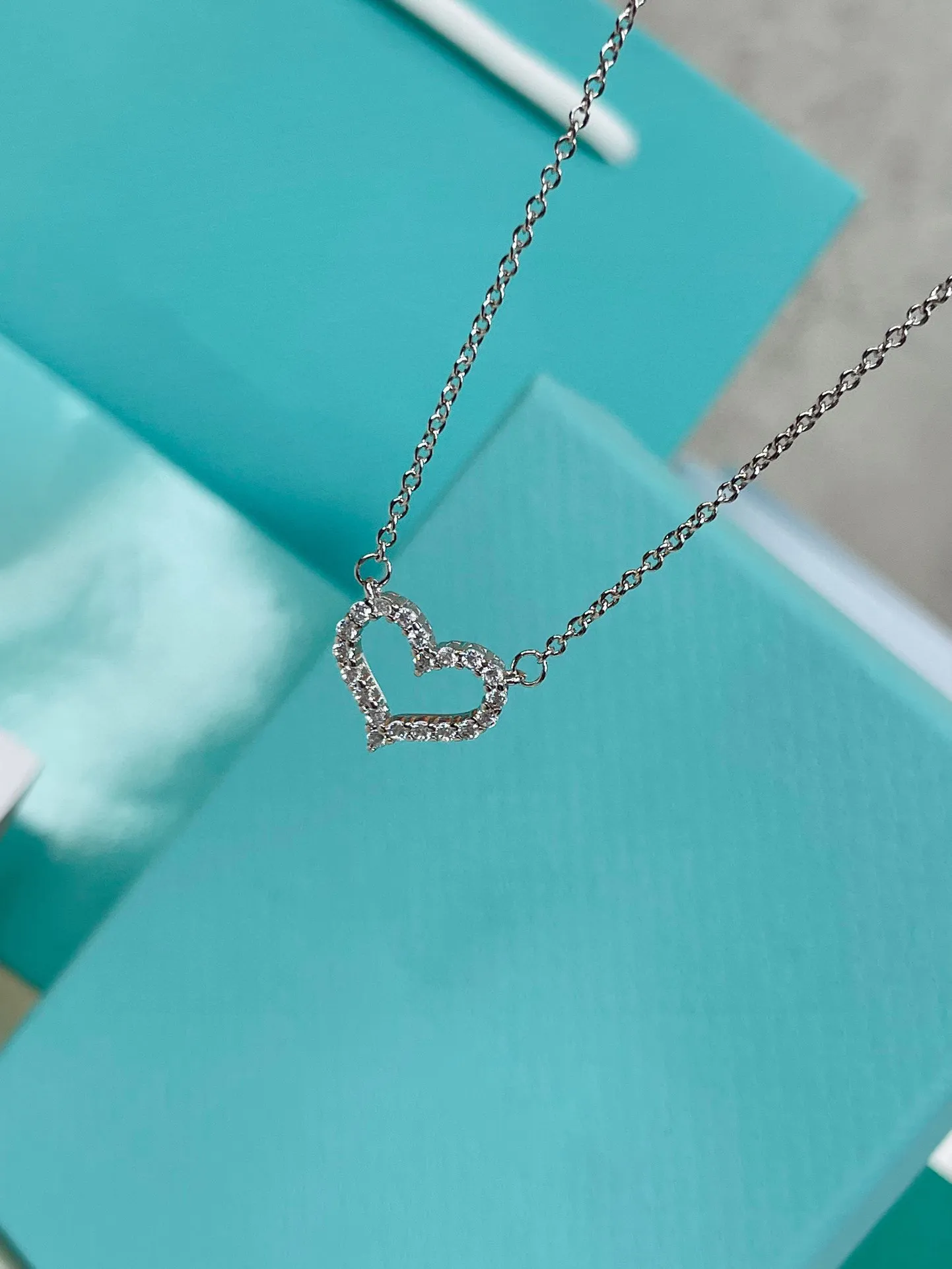 925 Tiffanyany Sterling Silver Love Serisi Popüler Elmas Klavikül Kolye Sevgililer Günü Tasarımcısı Tiffanyany Jewelry 2023 Yeni