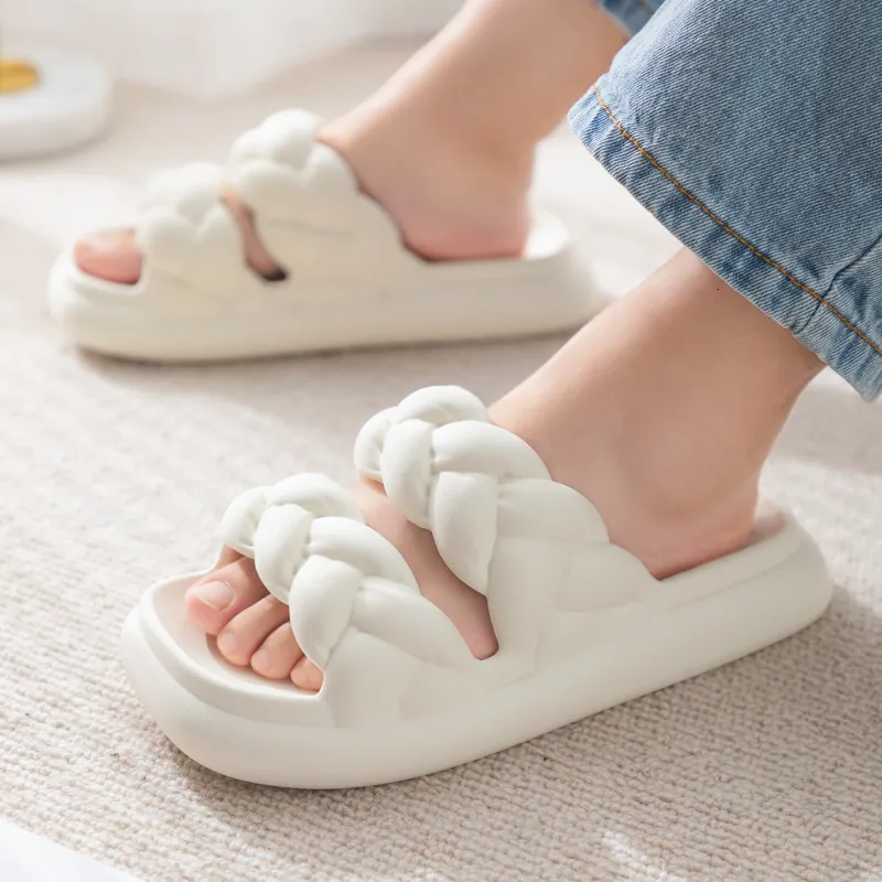 Slippers zomer slippers vrouwen binnen douchefluss dikke zool zachte eva paren thuis vloer schoenen dames mode straat glijbanen 230419