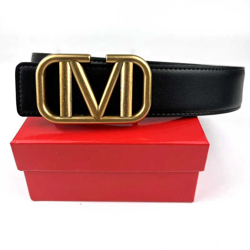 Luxury Designer Belt Mens Woman Belts Letter Casual Slät spännebredd 3,8 cm hög kvalitet