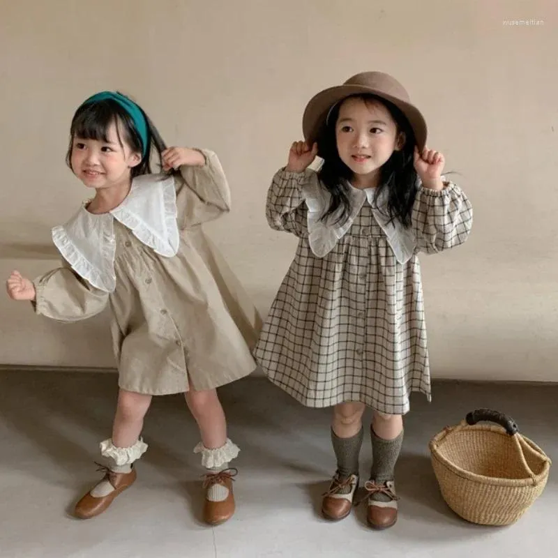 Autumn Cotton Linen Plaid Princess Dress with Big Turn Down Collar for Baby  Girls