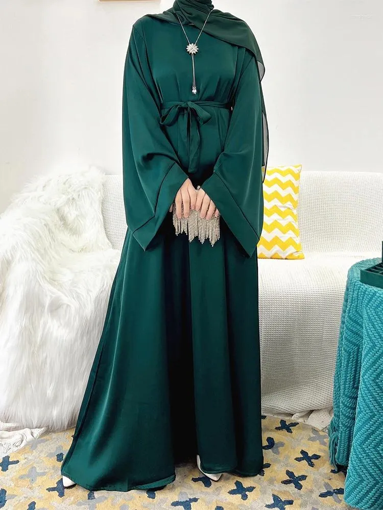 Roupas étnicas Sólido Cetim Casual Abaya Saudita Mulheres Muçulmanas Mulher Oriental Vestido Manga Longa O-pescoço Cinto Robe com Bolsos Islâmicos
