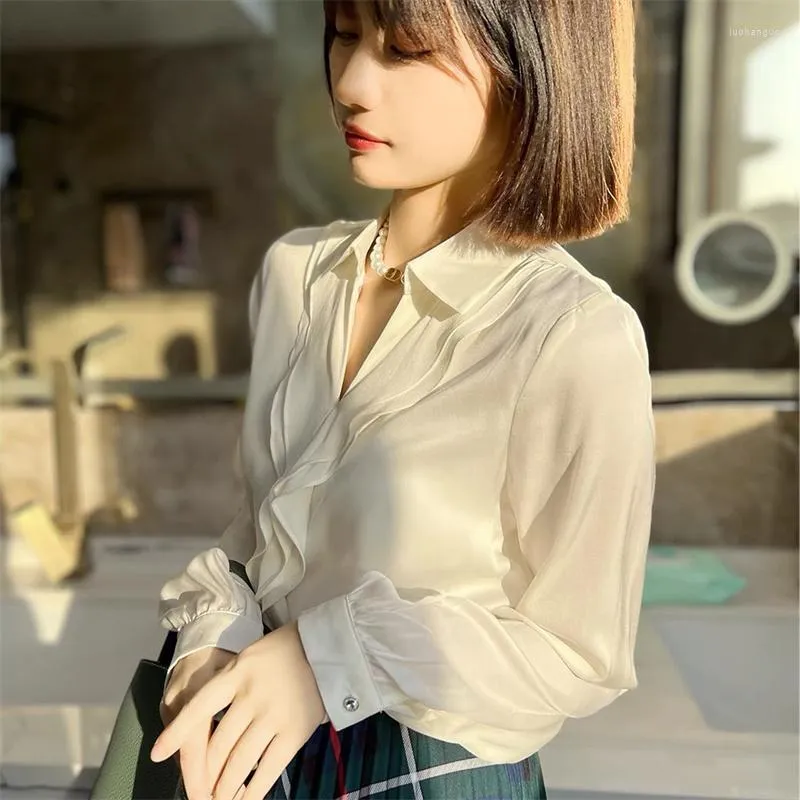 Chemisier de Style printemps 2023 pour femmes, chemise blanche avec oreilles en bois soyeuses et Double soie de haute qualité, col en V