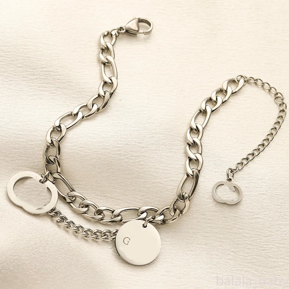 Дизайнерский браслет-цепочка для женщин Роскошные ювелирные изделия Очаровательные золотые серебряные звенья Браслеты Женские браслеты с двойными буквами Цепочки