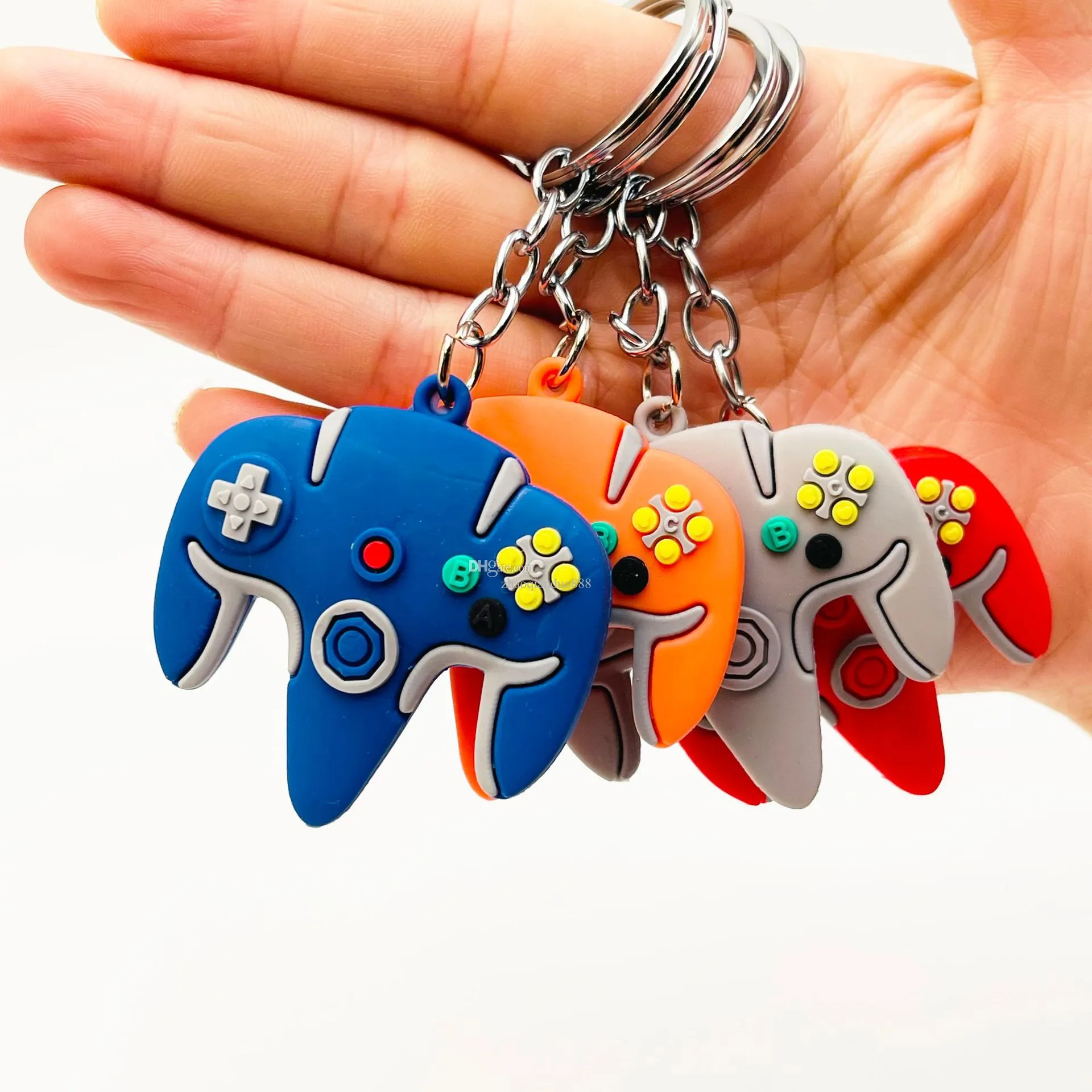 Nyckelringar för män Creative Simulation Game Console Key Chain Designer Personlighet Trend Game Handle Keychain Boutique Women's Bag Keyring Pendant Partihandel