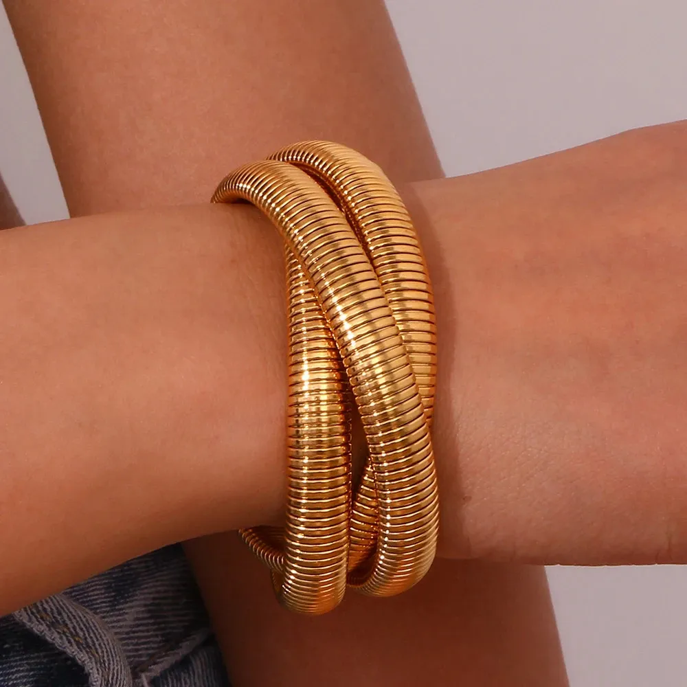 Bangle rostfritt stål PVD -guldpläterad silverfärg blandad 3 lager lindade armband armband för kvinnor elastisk kedja armband 231118