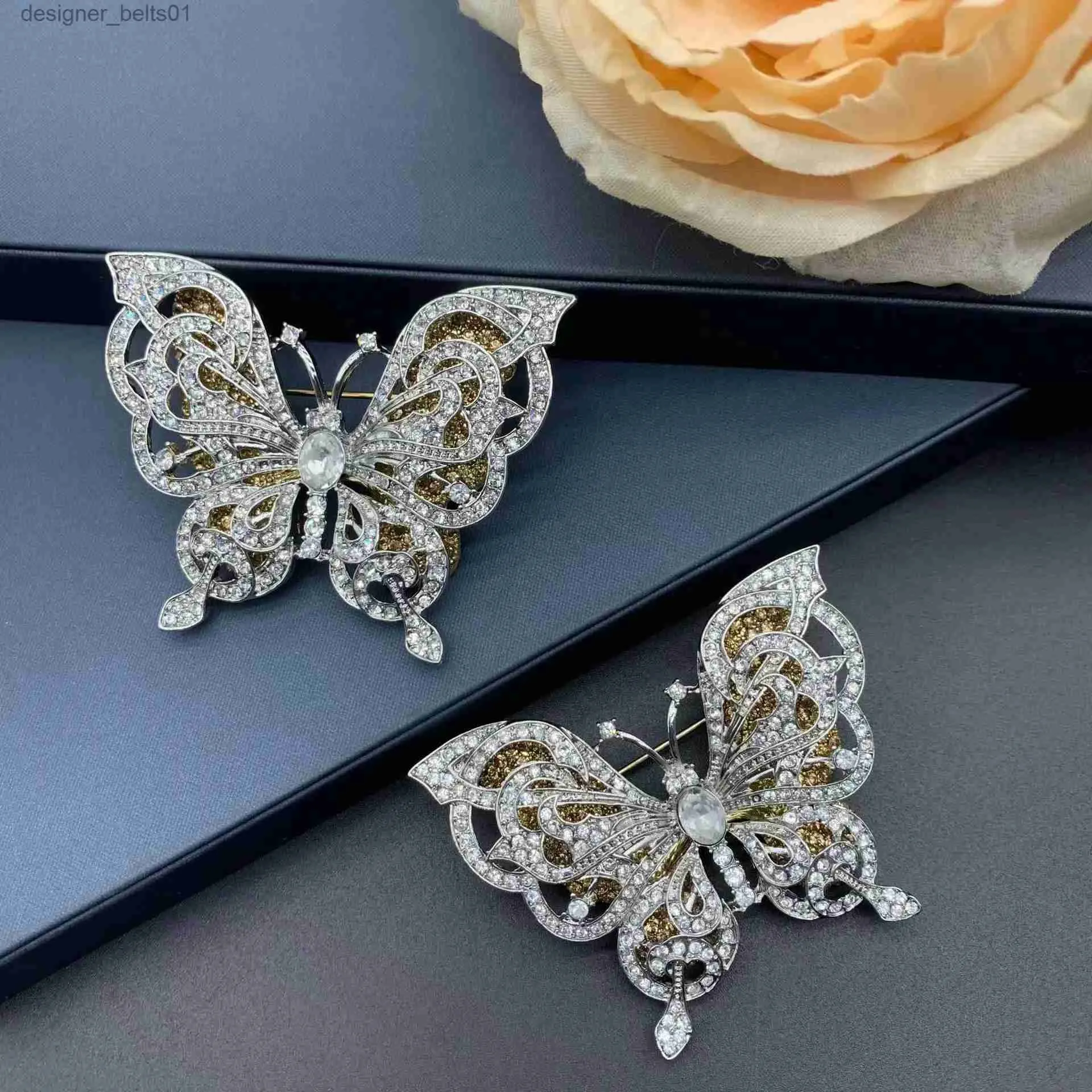 Булавки броши Qingdao Medieval Art Retro Style Coremer Multifunction Double Butterfly Brooch Femalel231120