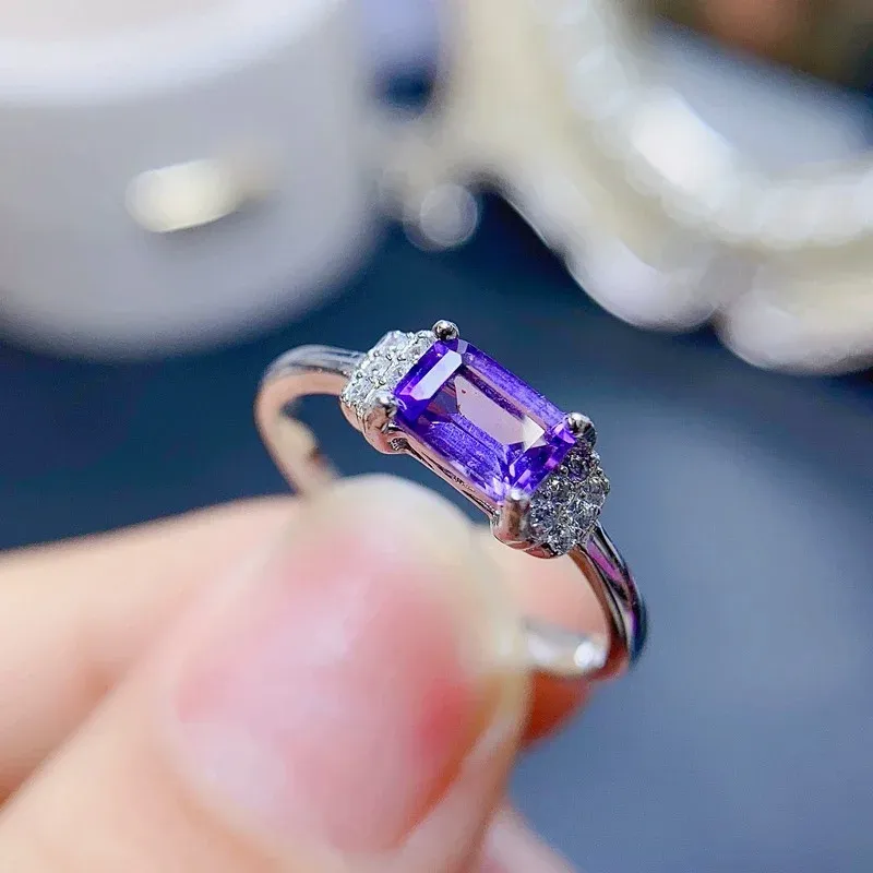 VVS -klass Natural Amethyst Ring for Woman 4mmx6mm 0.5CT Emerald Cut Amethyst 925 Silver Ring med 3 lager 18K Guldplätering