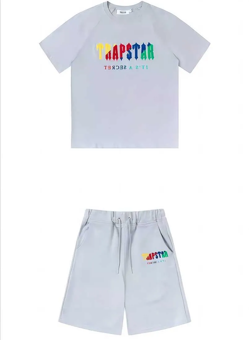Trapstar Sets: T-Shirts & Shorts for Dropshippers