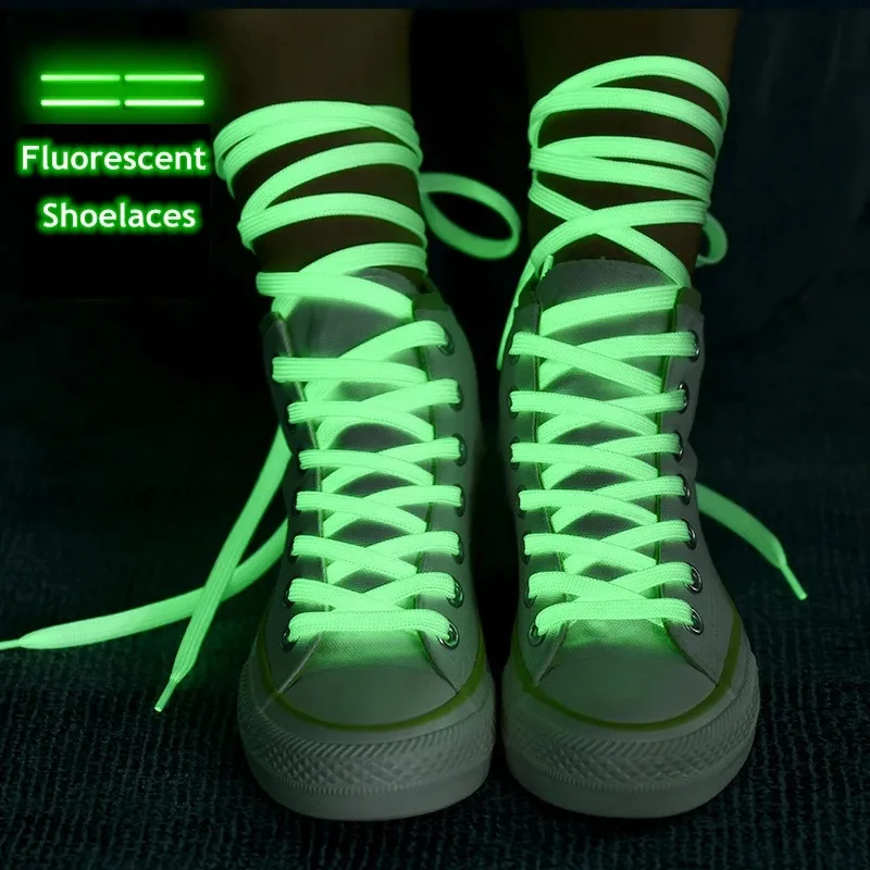 Pièces de chaussures Accessoires 1 paire de lacets lumineux baskets plates lacets de chaussures en toile brillent dans la nuit couleur lacet fluorescent 80100120140cm 231118