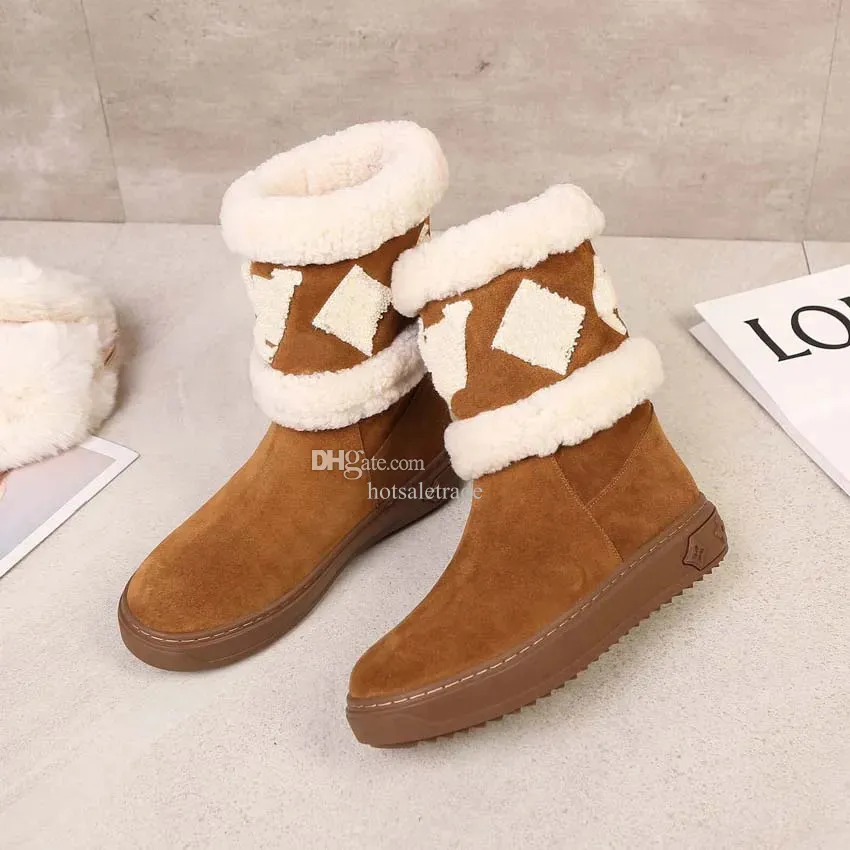 Brown Snow Boots Thick Fur Women Boots Half Boots Ladies Snow Boots Luxury Outdoor Shoes Martens Checked Leather Chelsea Boots 3 Colors