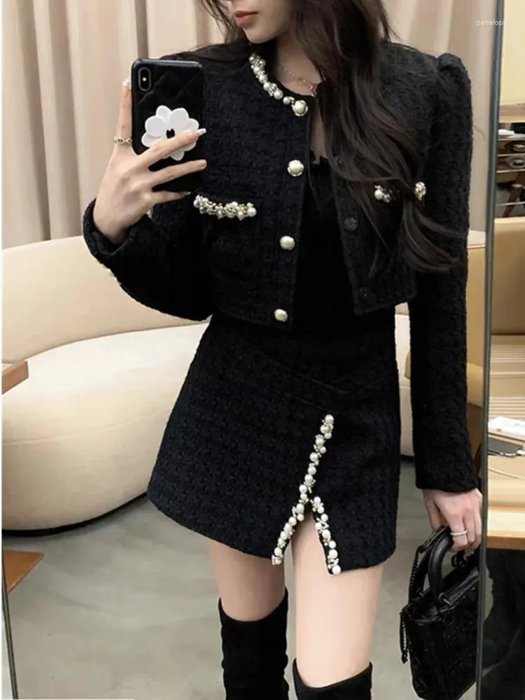 Work Dresses SMTHMA Luxury Pearl Small Fragrant Wind Short Jacket For Women Autumn Winter Diamond Tweed Skirt Two-Piece Set