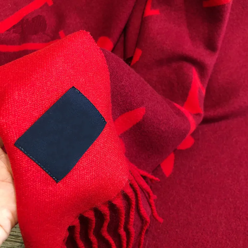 Kadınlar için Klasik Tasarımcı Eşarp File Fall Style Kış Sıcak Noel Hediyeleri Mektup Baskılar Seçilmiş Avustralya Kaşmir 65x180 Çok Renkli Güzel Ambalaj