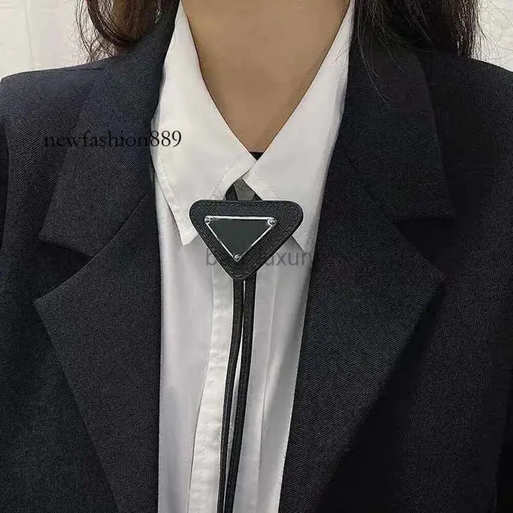 Pravda Designer Necktie P الكلاسيكية الموضة السوداء التعادل الحرير تصميم الربط