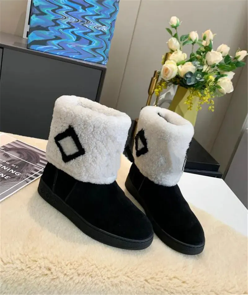 Flat Snow Boots Thick Fur Women Boots Ladies Luxury Fashion Boots Martens Checked Leather Chelsea Boots