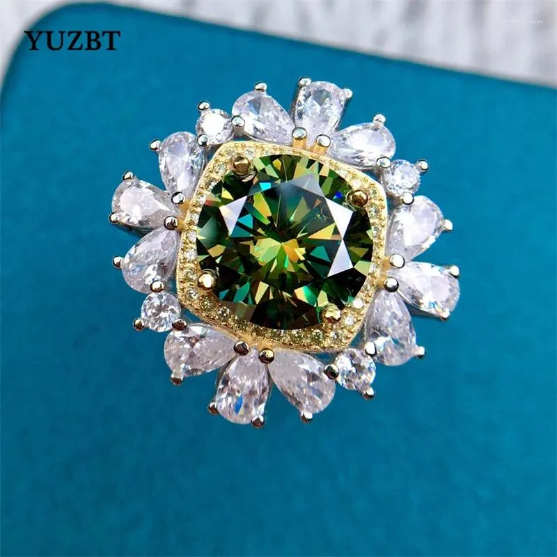 Bagues de cluster Yuzbt Femmes 925 Argent 5 Brilliant Cut Emerald Diamond Test Passé D Couleur Vert Moissanite Snowflake Bague Bijoux De Mariage