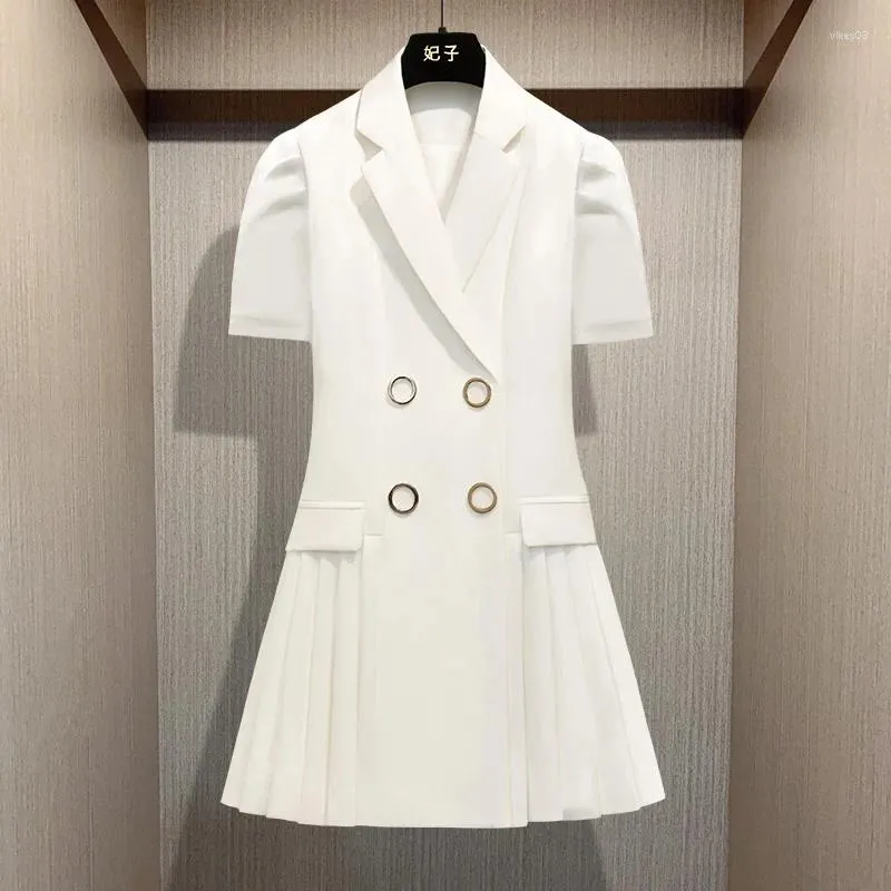 Casual Dresses Feizi Suit Dress Women's 2023 Summer Fashionable Style fransk veckad kjol med midjepackan för att visa tunn