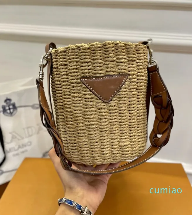 Sac fourre-tout hobo tressé en paille praad de styliste de marque, fourre-tout sous les bras, sac de shopping de grande capacité