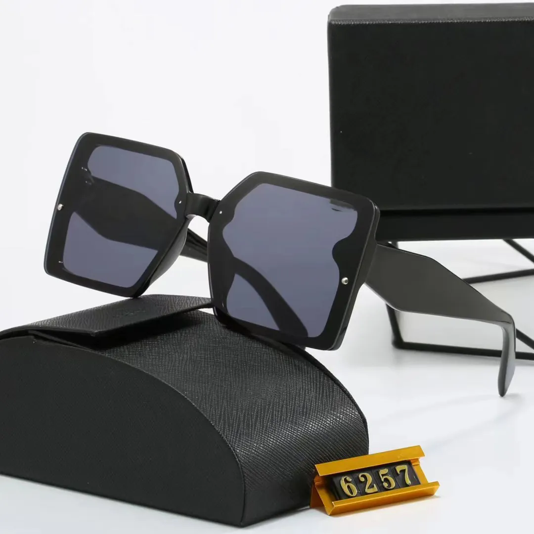 Nowe męskie okulary przeciwsłoneczne Projektanci okularów Słońca Mężczyzn okulary przeciwsłoneczne okulary przeciwsłoneczne PC Polaryzowane nabrzeże Occhialia Uomo Kieliszki Projektanci okulary Mężczyźni Gafas de Sol Męs