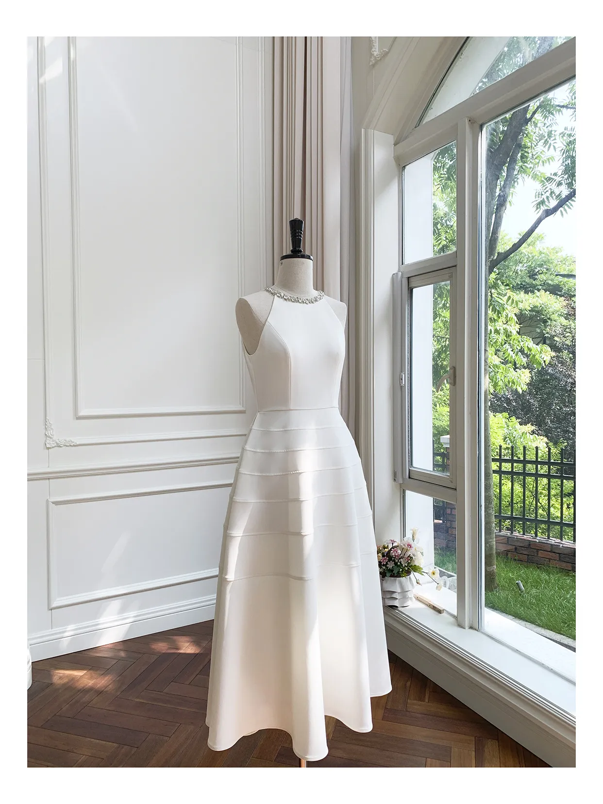 2023 été blanc couleur unie robe perlée sans manches col rond strass midi robes décontractées Y3A207430