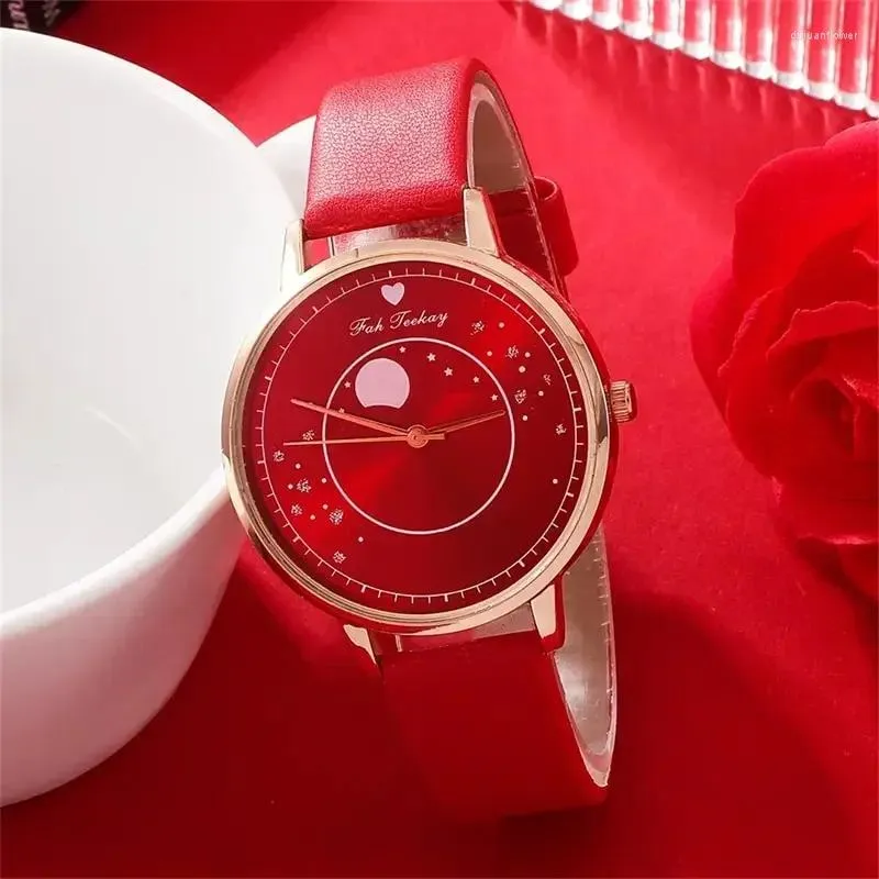 Montre design femme new arrivals