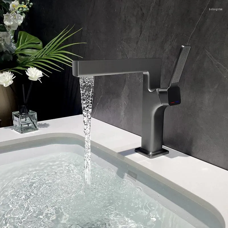 Bathroom Sink Faucets Faucet Waterfall Basin Tap Single-Lever Black Brass Material Single Hole And Cold Water Mixer