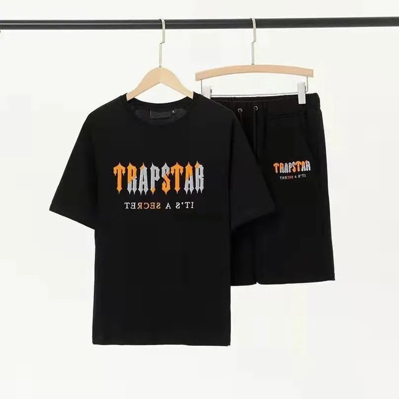22ss New Trapstar London t Shirt Men and Women Top Embroidered Chenille Decoded Chord Suit - Revolution Luxury Trapstars Tee trapstar. 12