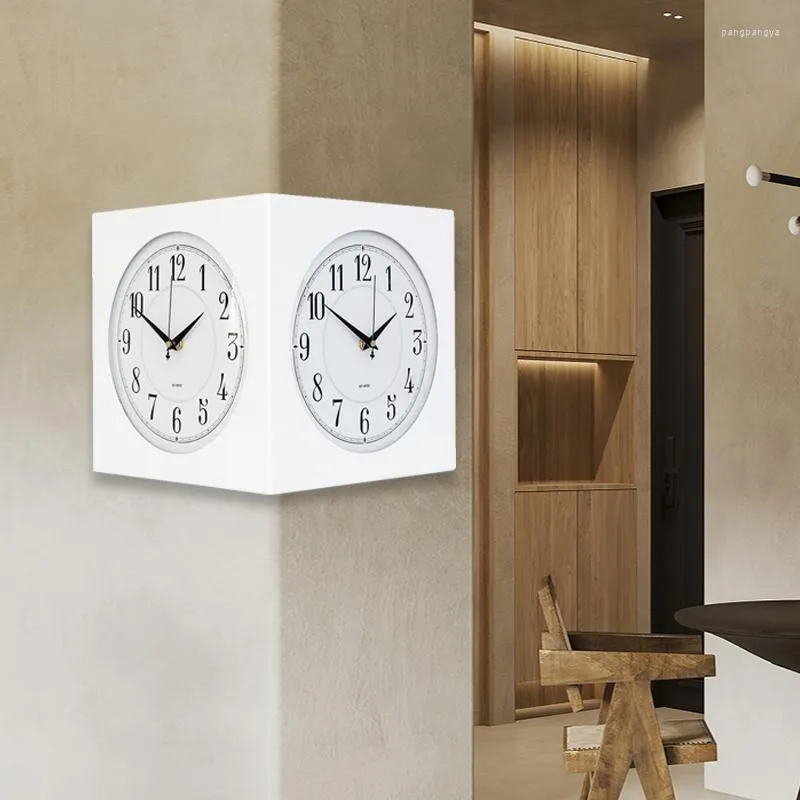 Zegary ścienne Niezwykłe drewniane wystrój domu salon minimalistyczny duży cyfrowy zegar cichy kwadrat Orologio da Parete Modern Design