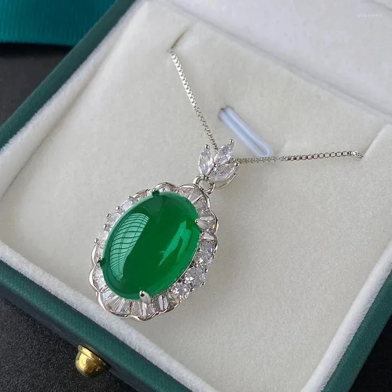 Ketting Oorbellen Set S'rJewelry Sprankelend Fluorescerend Dan-vormig Groen Chalcedoon Licht Lichaam Jade Hanger Driedelig Hoofd 13 18-10 12