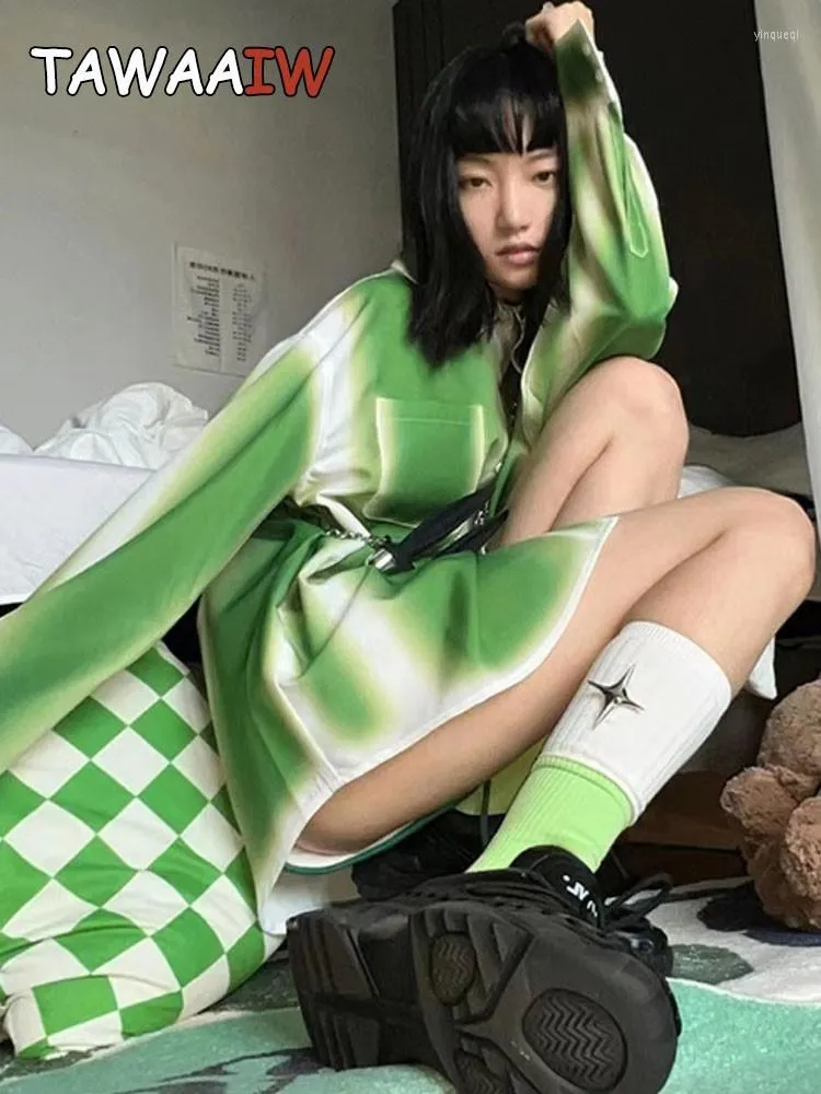 Camicette da donna Tawaaiw Camicia con colletto rovesciato sfumato verde Donna Manica lunga Primavera Autunno Streetwear Camicetta da donna Top Y2k Stile coreano