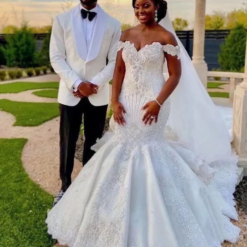 Stunning Mermaid Crystal Wedding Dress – Off Shoulder V-Neck Lace Gown With Train
