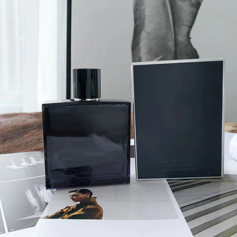 Eau de Parfum enchantée loin. Long Lasting Fragrances For Men: Aromatic Blue Eau De Parfum