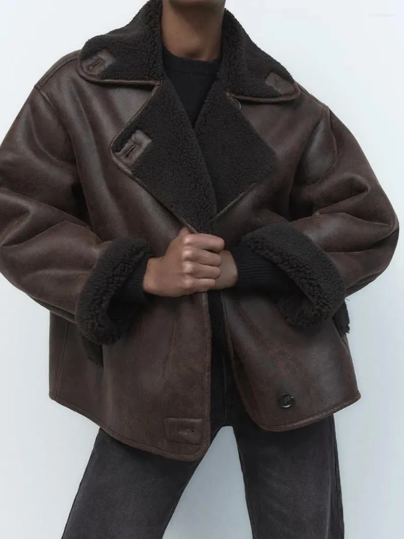 Manteau d'hiver en cuir pour femmes pour femmes 2023 épais faux revers à manches longues bouton PU vestes de moto Vintage mode vêtements d'extérieur chauds