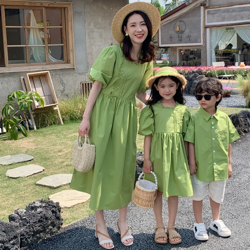 Família combinando roupas de vestido de vestido e irmã coreana meninas, filho combinando irmão filha mulher mãe menino vestidos roupas de verão Mãe 230421