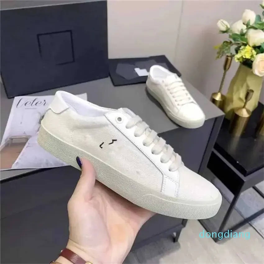 Designer Luxury Canvas Court Classic SL/06 Zapatos desgastados Bordado Low Top Leather Sneakers