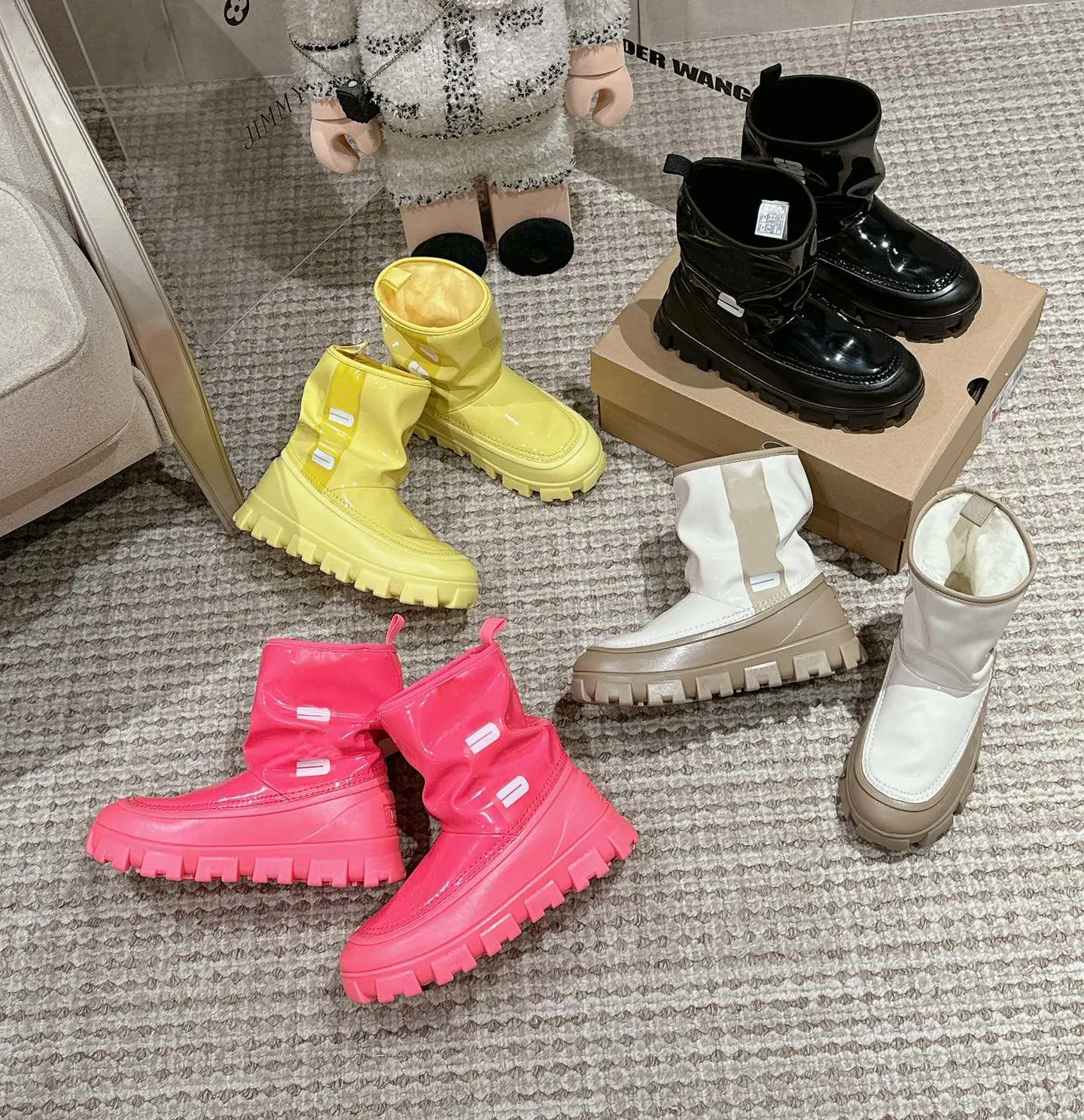 La nouvelle qualité de luxe de luxe imperméable mini Brera Boots Snow Color Color Fashion Rain Boots Ins Winter Jelly Boots augmenter la plate-forme Bottines chaudes Bottes de pluie