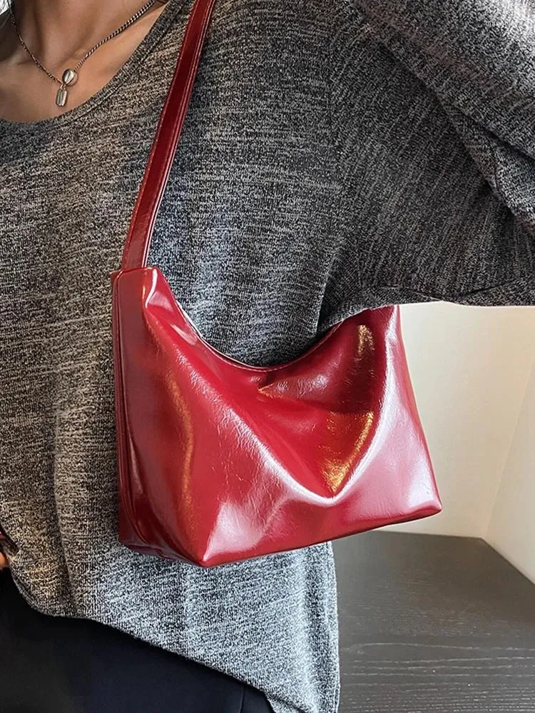 Abendtaschen Rotes Lackleder Unterarmtasche für Frauen Koreanische glänzende einzelne Schulter einfarbige einfache Hochzeit Braut Handtasche